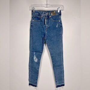 NEW Express Skinny High Rise Distressed Raw Hem Jeans Size 00 Medium Wash